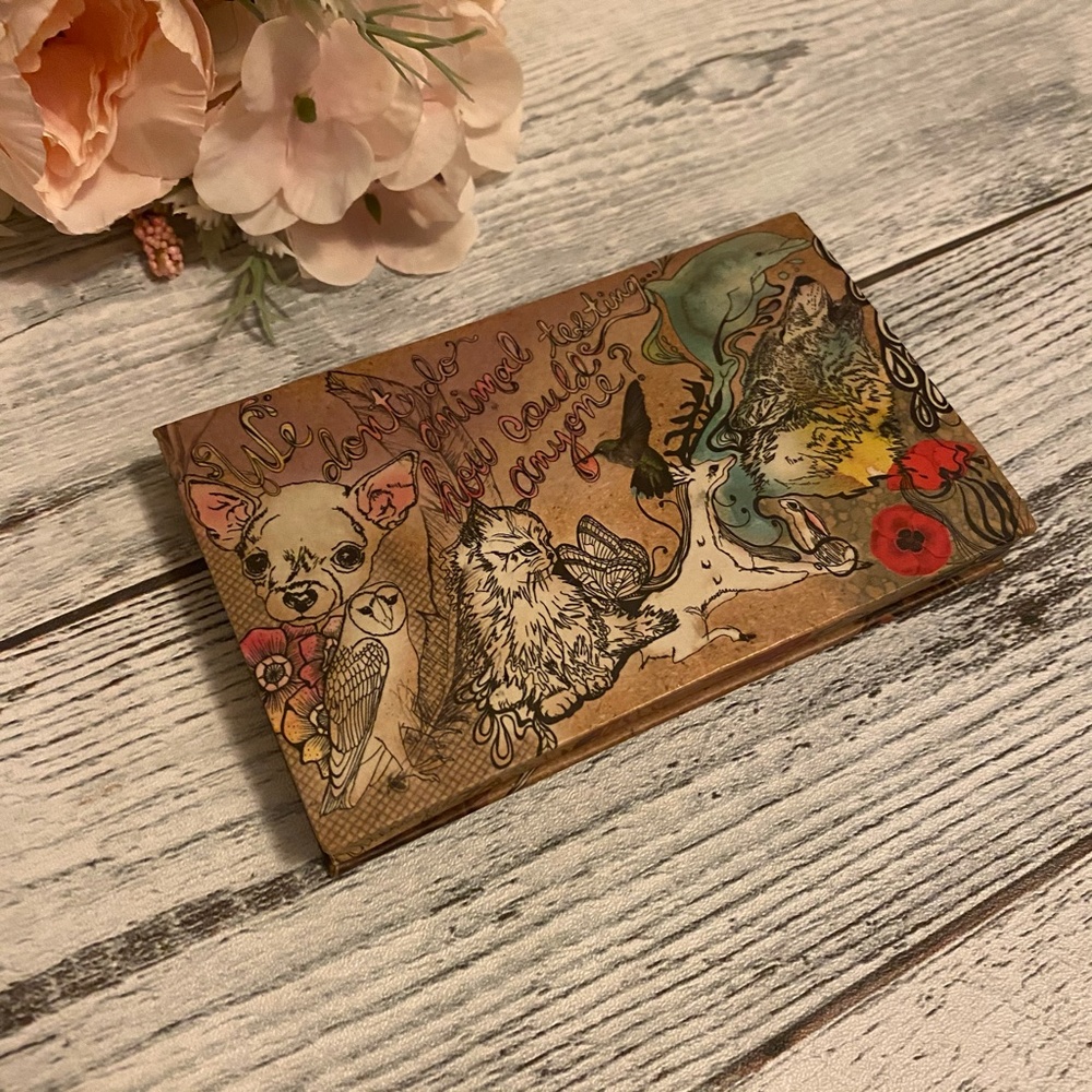 Urban Decay eyeshadow palette